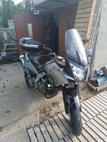 Suzuki 650 Vstrom - 10