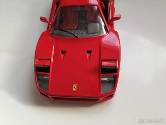 1:18 FERRARI F40 vyklapacie svetla - 10