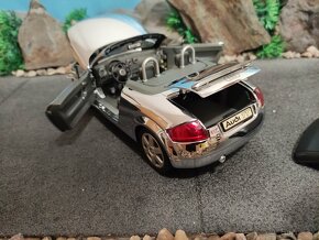 Prodám model 1:18 Audi TT softtop - 10