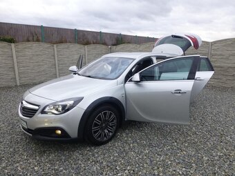 Opel Insignia 2.0CDTi 4x4 COUNTRY TOURER 1A - 10