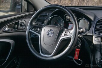 Opel Insignia ST 118kW - 10