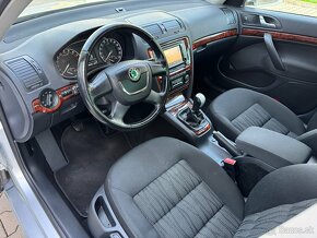 Škoda Octavia Combi 4x4 1.9TDI Elegance Xenon Ťažné Swiss - 10