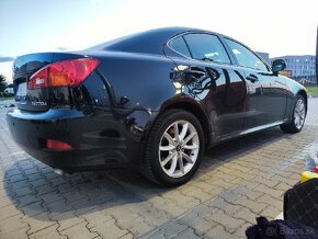 Lexus IS220d - 10