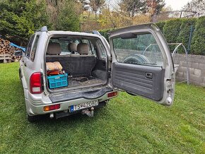 Suzuki Grand Vitara 2.5 V6 ABS - 10