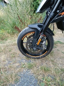 KTM duke 790 - 10