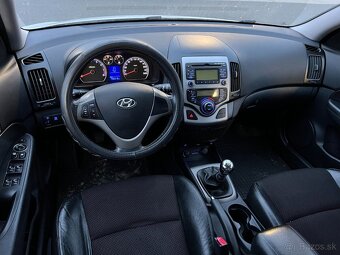 Hyundai i30 CW 1.6i 92 kw digi klima koupeno v ČR - 10