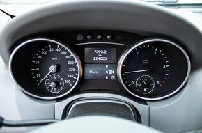 Mercedes-Benz ML 450 CDI - 11