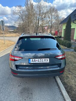 ŠKODA SUPERB 3 COMBI  2.0 TDI DSG A7 FACELIFT - 11