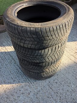 ZIMNÉ 205/55 R16 91H  4 ks MATADOR 6 mm a 4 ks BARUM 5-5,5mm - 11