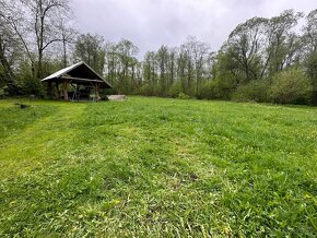 3 Izbový rodinný dom Brezno, polosamota, potôčik za domom, - 11