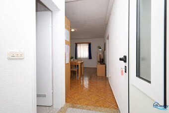 ☀Vodice(HR)-Kompletne zariadený apartmán so strešnou terasou - 11