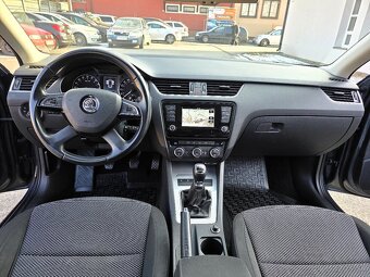 ŠKODA OCTAVIA COMBI 1.6 TDI 77KW  ELEGANCE - 11