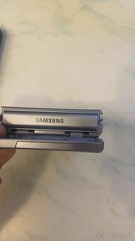 Samsung Galaxy Flip 6 - 11