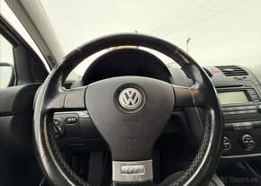 Volkswagen Golf 1,4 GT NOVÉ ZIMNÍ PNEU 125kW benzín manuál - 11