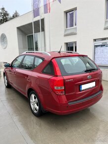 Kia Cee'd Sportswagon 1.6 CRDi 2010 - 11