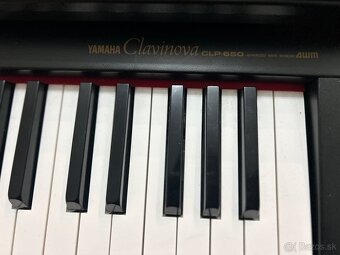 Yamaha Clavinova CLP-650 - 11