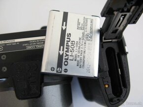 Olympus SP-720UZ - 11