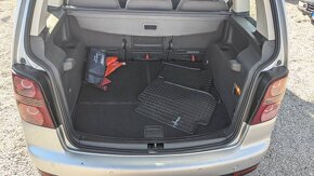 Volkswagen Touran 2.0 TDI DPF Trendline - 11