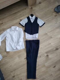 Chlapčenský oblek + 2 košele + topánky - 11