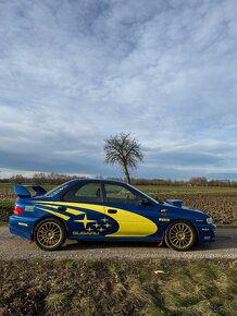 SUBARU IMPREZA GT GC8 - 11