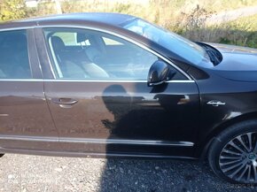 Bledo modré dvere Superb 2 sedan vstrek 2,0tdi cbbb - 11