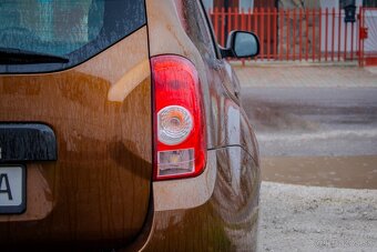 Dacia Duster 1.6 benzín - 11