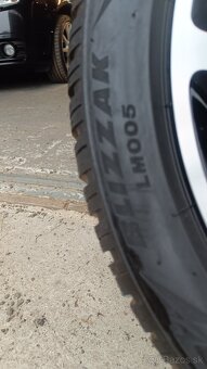 Sada elektornov Fiat 500L s pneu Bridgestone 225/45 R17 91H - 11