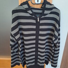 Balík oblečenia po 13R dcérke - S,XS,L - 20 € - 11