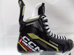 Profi korčule CCM Tacks AS-V PRO - vel. 8 EE (WIDE) - NOVÉ - 11