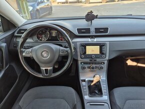 Predám  Volkswagen Passat Variant 1.6 TDI BMT Comfortline - 11