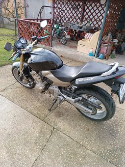 Honda Hornet 600 - 11