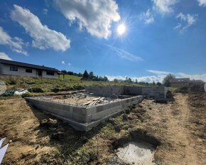 Základové dosky, hrubé stavby, Výstavba domov, betonáže - 11