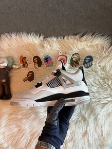 Jordan 4 - 11