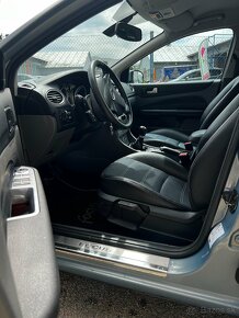 FORD FOCUS 1.6i, 74kW, benzin - 11