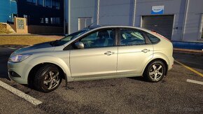 Ford Focus 1.6 16V - 11