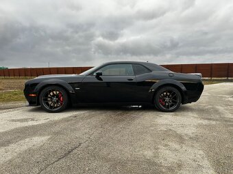 Dodge Challenger SRT Hellcat Widebody - 11