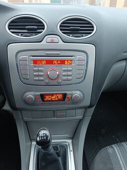 Ford Focus 1.6, 74kW, benzín - 11