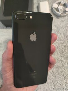 Apple iphone 8 plus 64GB Black - 11