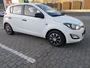 Hyundai i20  1,2 i, r.v.2014, ČR, najeto 81200 km, nová STK - 11