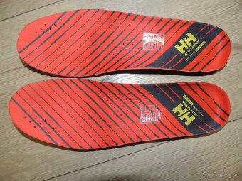 Salewa Alp Mate Winter Mid WP a Helly Hansen Vanir - 11