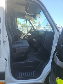 Plošina Renault Master 2.3 dCi ETL32 10,25m/6 - 11