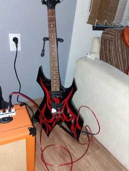 Predám elektrickú gitaru B C.Rich - 11