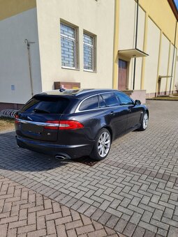 Jaguar XF 3.0D V6 Sportbrake 202KW RV 2012 - 11