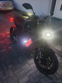 Yamaha MT09 - 11