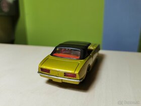 Corgi toys Chevrolet Camaro SS - 11