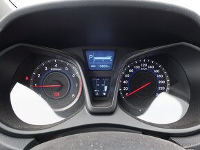 Hyundai ix20 1.6 CVVT 92kW AUTOMAT STYLE MÁLO NAJETO - 11