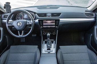 Škoda Superb Combi 2.0 TDI DSG - 11