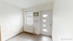 REMAX ponúka na predaj  5 izb. RD s pozemkom, cez ktorý teči - 11