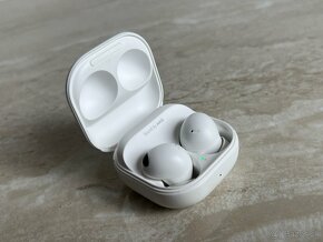 Samsung Galaxy Buds 2 Pro, white - 11