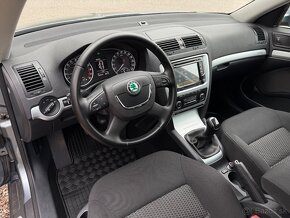 Škoda Octavia 2 Scout 2.0 TDI 103kw 4x4 Navi,BT,Xenon,Ťažné - 11